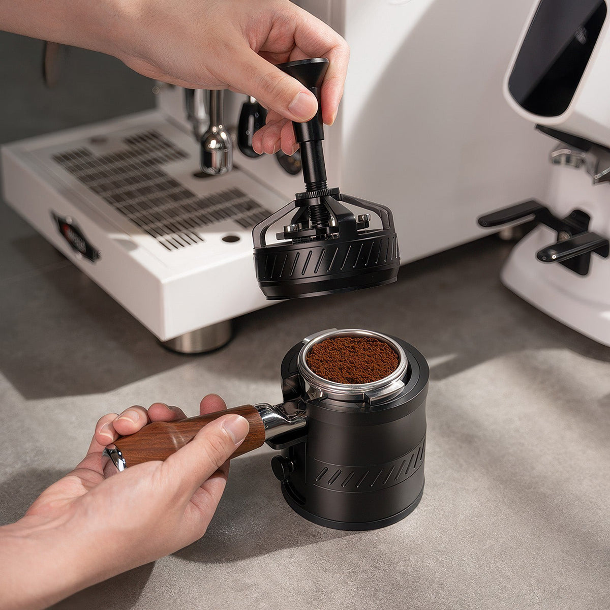 Feepie Adjustable Tamping Stand