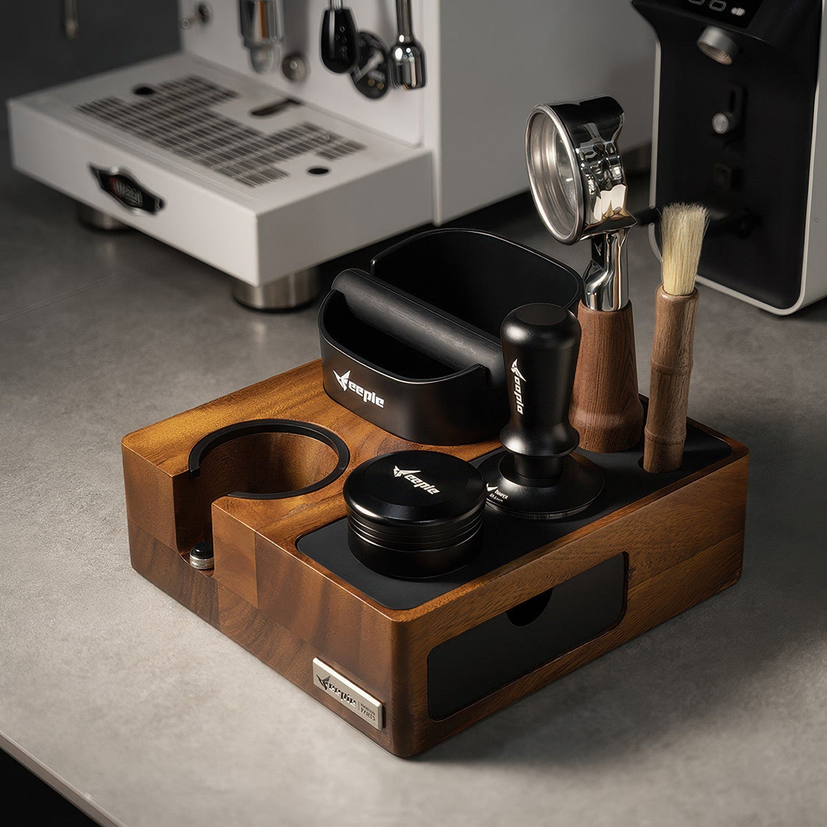 Feepie Walnut Tamping Station with Knock Box