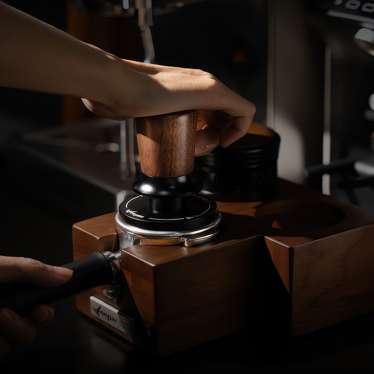 Feepie Walnut Constant Force Tamper
